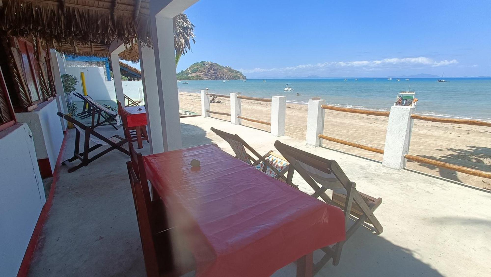 Bed and Breakfast Chez Alex Nosy-Be Exterior foto
