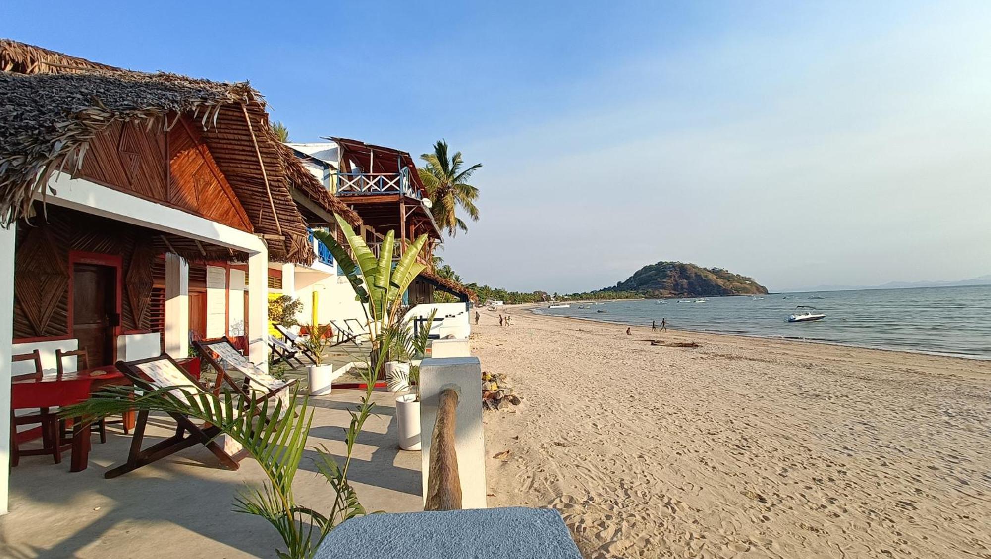 Bed and Breakfast Chez Alex Nosy-Be Exterior foto
