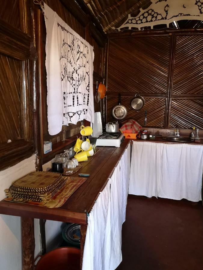 Bed and Breakfast Chez Alex Nosy-Be Exterior foto