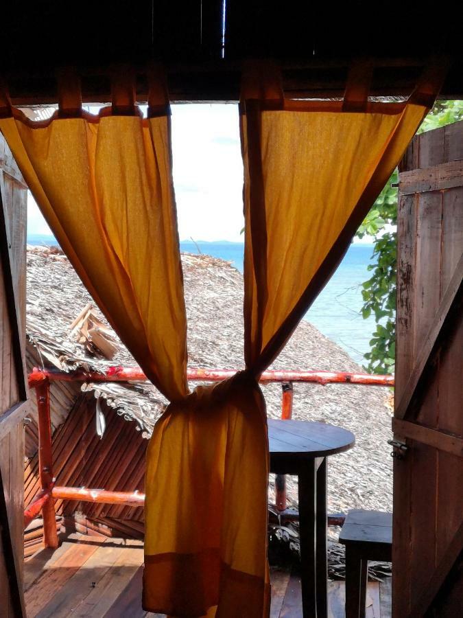Bed and Breakfast Chez Alex Nosy-Be Exterior foto