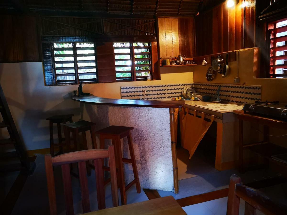 Bed and Breakfast Chez Alex Nosy-Be Exterior foto