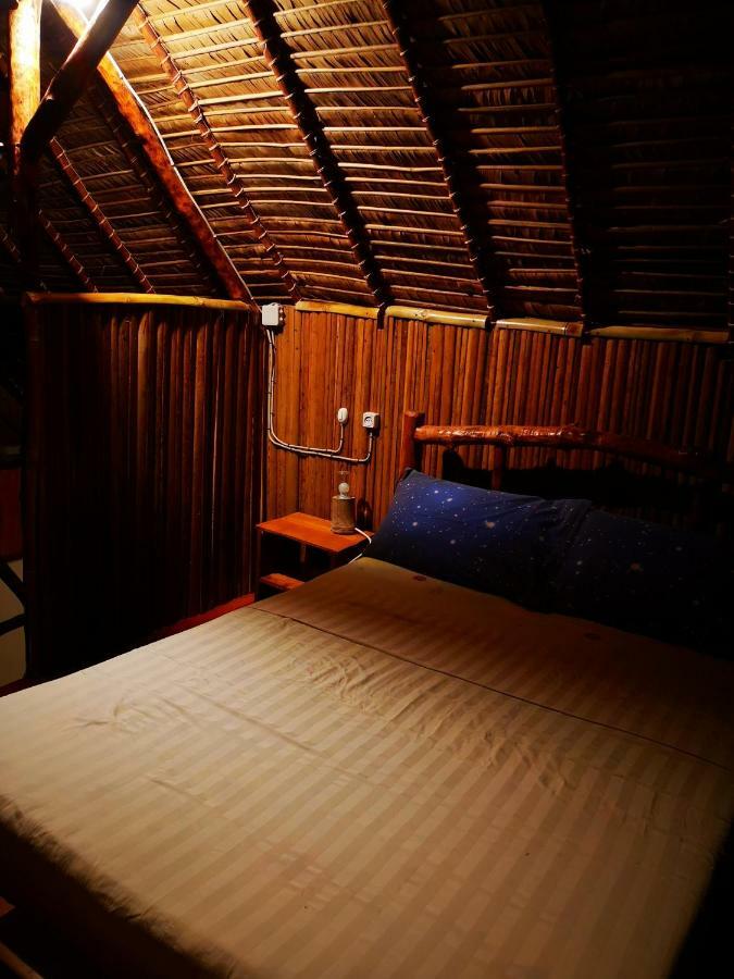 Bed and Breakfast Chez Alex Nosy-Be Exterior foto
